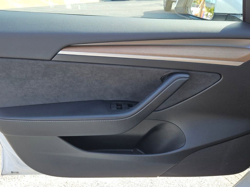 Used 2023 Tesla Model 3 Performance image 24