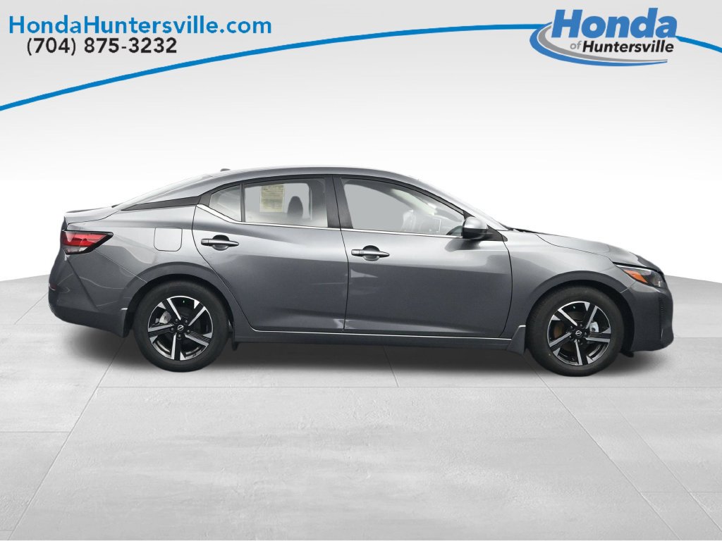 Used 2025 Nissan Sentra SV FWD image 9