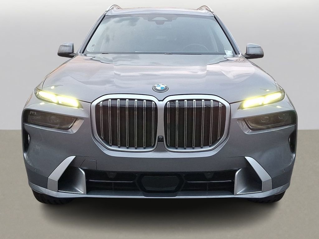 Used 2023 BMW X7 xDrive40i AWD/4WD image 2