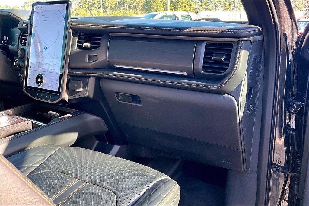 Certified 2024 Ford Expedition Platinum image 16