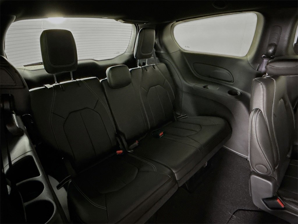 New 2026 Chrysler Pacifica Select image 27
