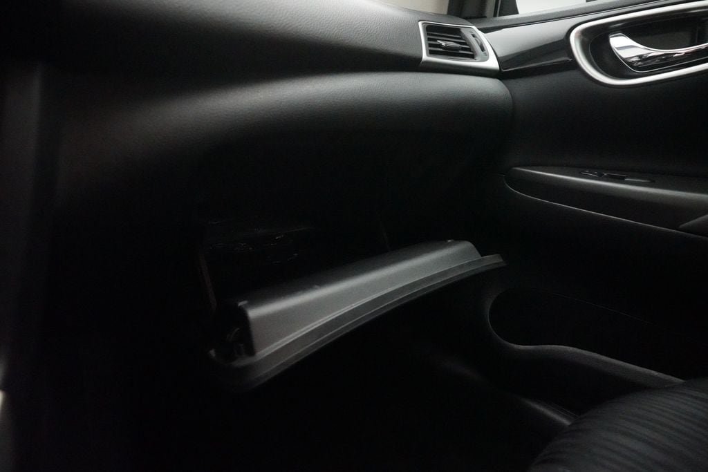 Used 2018 Nissan Sentra SV FWD image 31