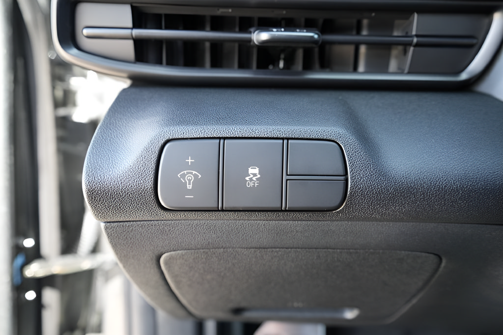 New 2026 Hyundai Elantra SEL Sport FWD image 23