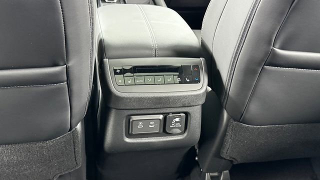 New 2026 Nissan Pathfinder Platinum AWD/4WD image 39