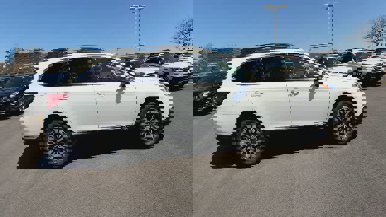 Used 2017 Subaru Outback 3.6R Limited image 8