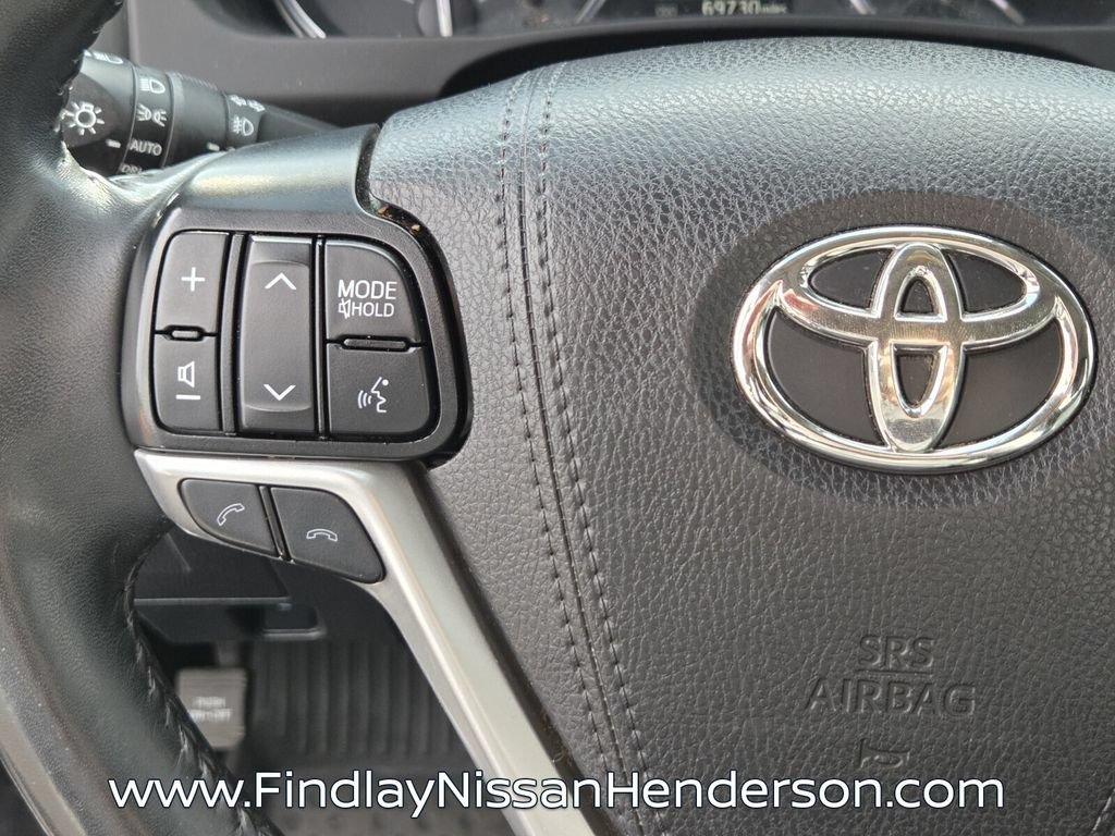 Used 2019 Toyota Highlander XLE AWD/4WD image 25