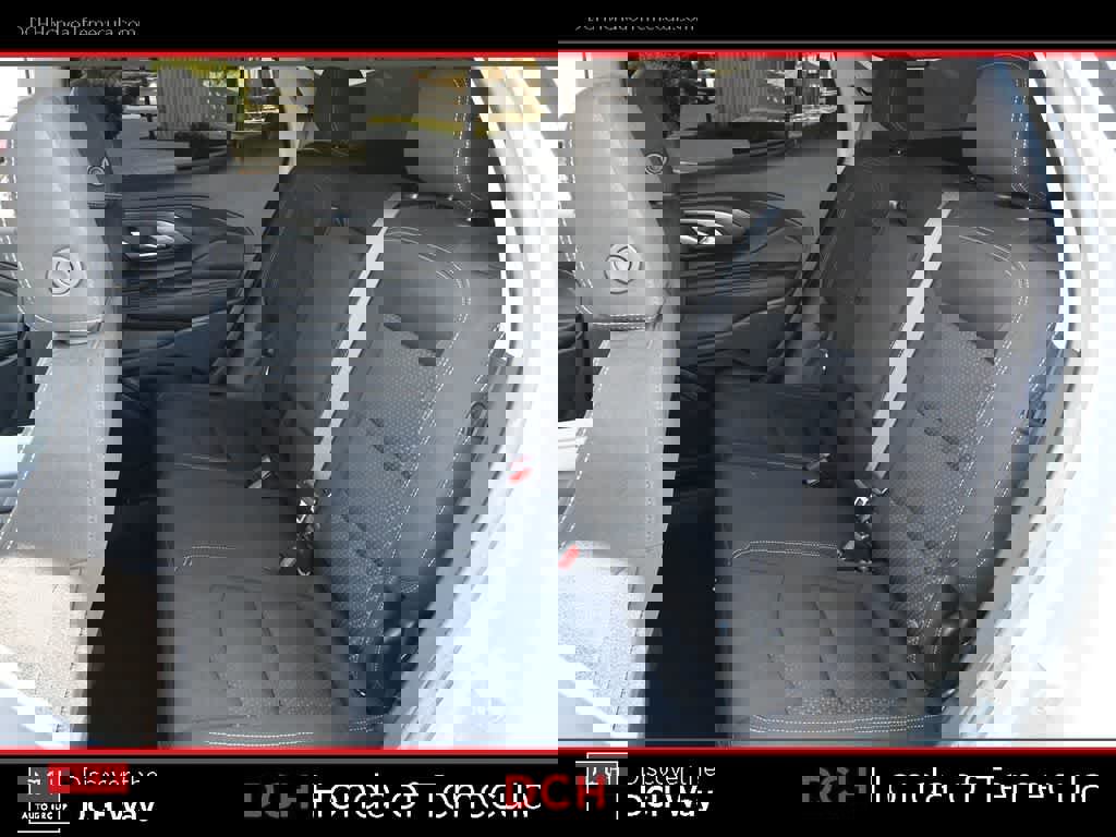 Used 2023 GMC Terrain SLE w/ Elevation Edition image 19