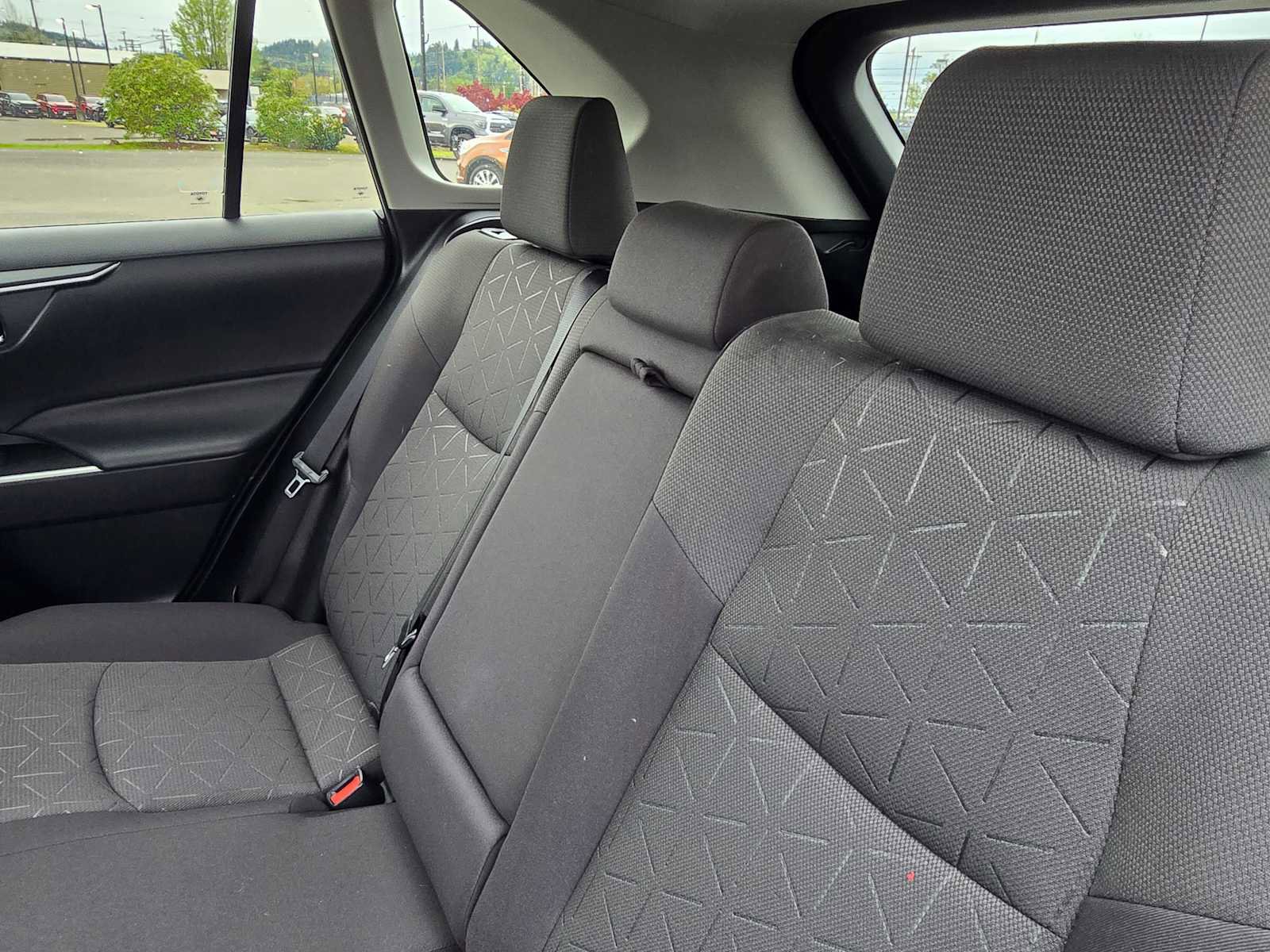 Used 2021 Toyota RAV4 XLE w/ Convenience Package image 19