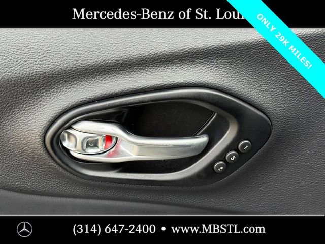 Used 2022 Jeep Cherokee Limited image 17