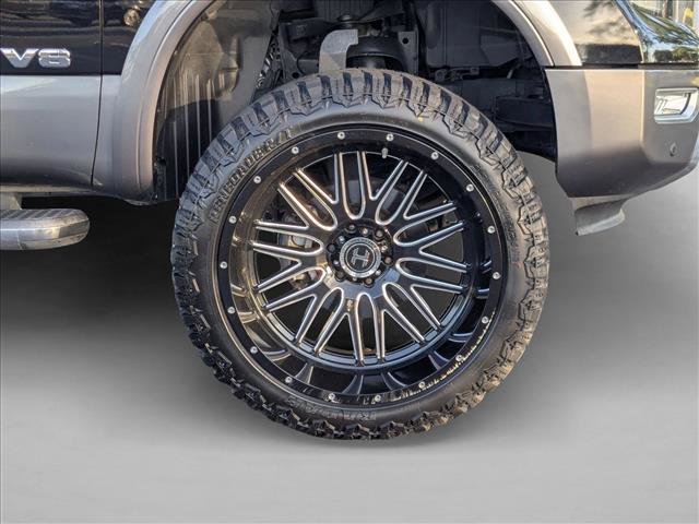 Used 2020 Nissan Titan Platinum Reserve w/ Moonroof Package image 21