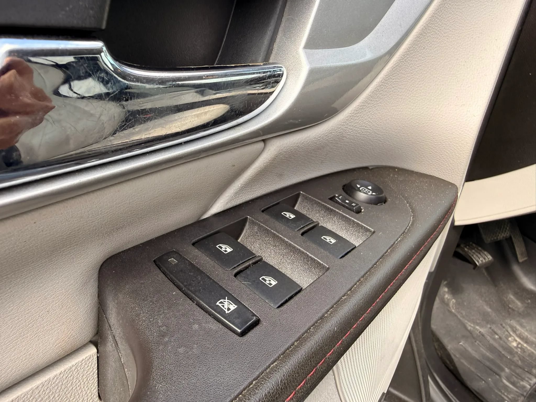 Used 2011 GMC Terrain SLT w/ LPO, Protection Package FWD image 31