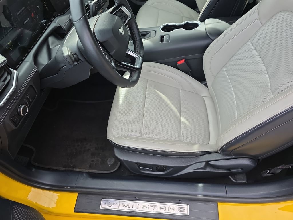 Used 2024 Ford Mustang Premium image 17