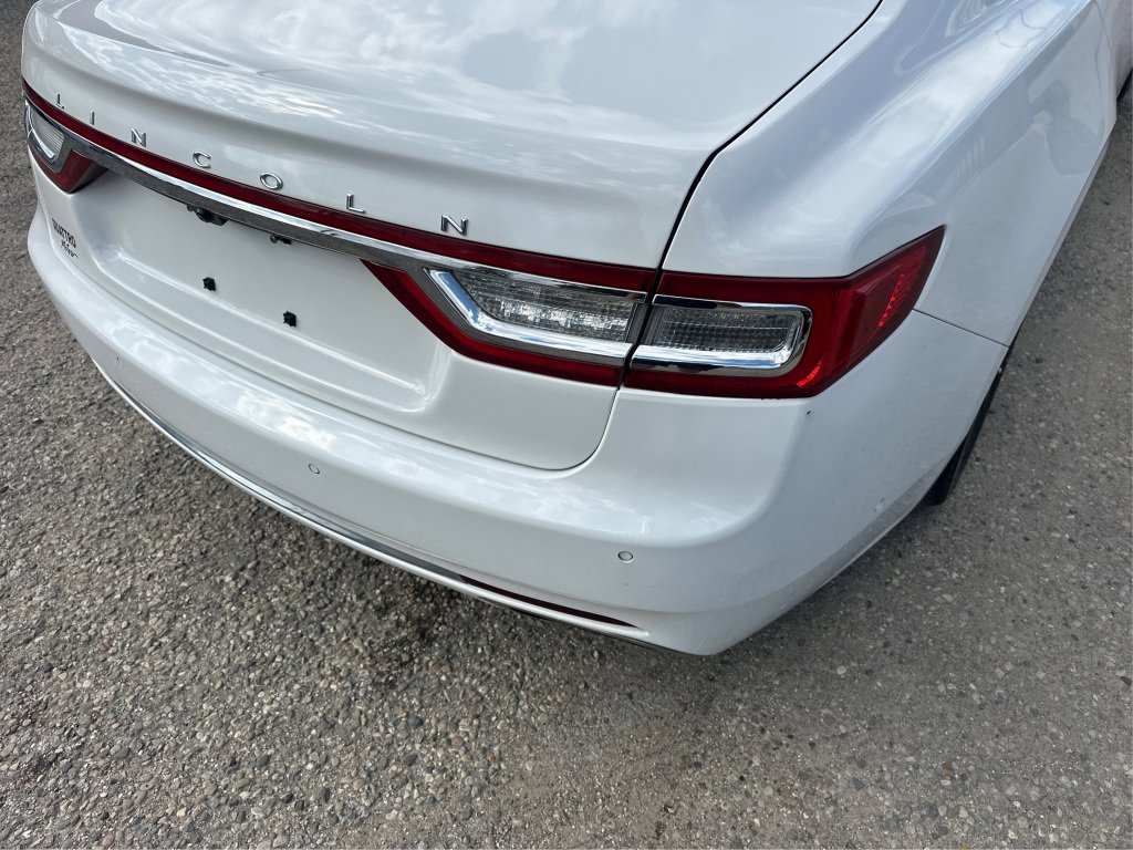 Used 2020 Lincoln Continental Reserve image 26