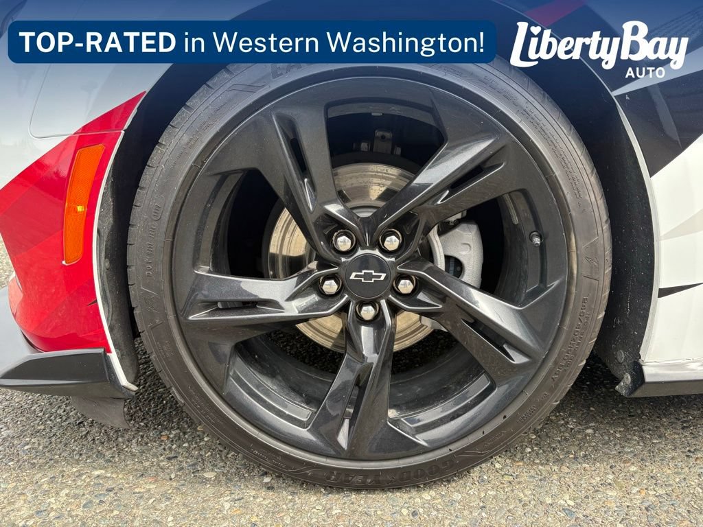 Used 2022 Chevrolet Camaro LT RWD image 39