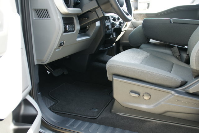 New 2026 Ford F350 XLT w/ XLT Premium Package AWD/4WD image 19