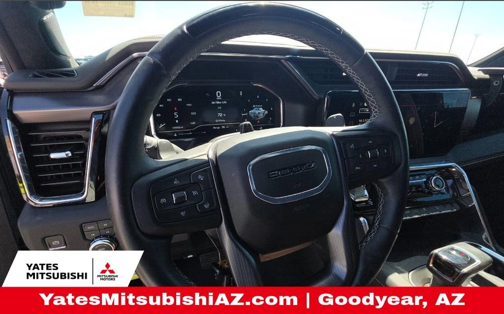 Used 2025 GMC Sierra 1500 Denali Ultimate image 9