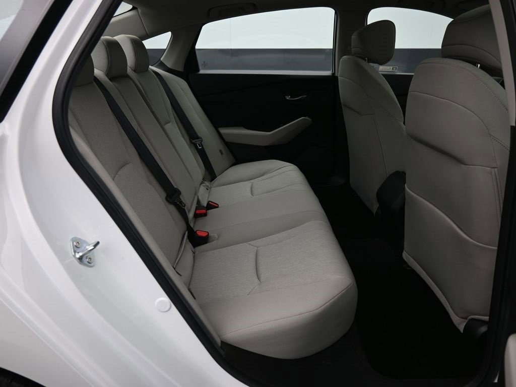 Certified 2024 Honda Accord EX image 37