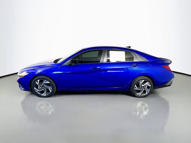 Used 2025 Hyundai Elantra Sport image 5