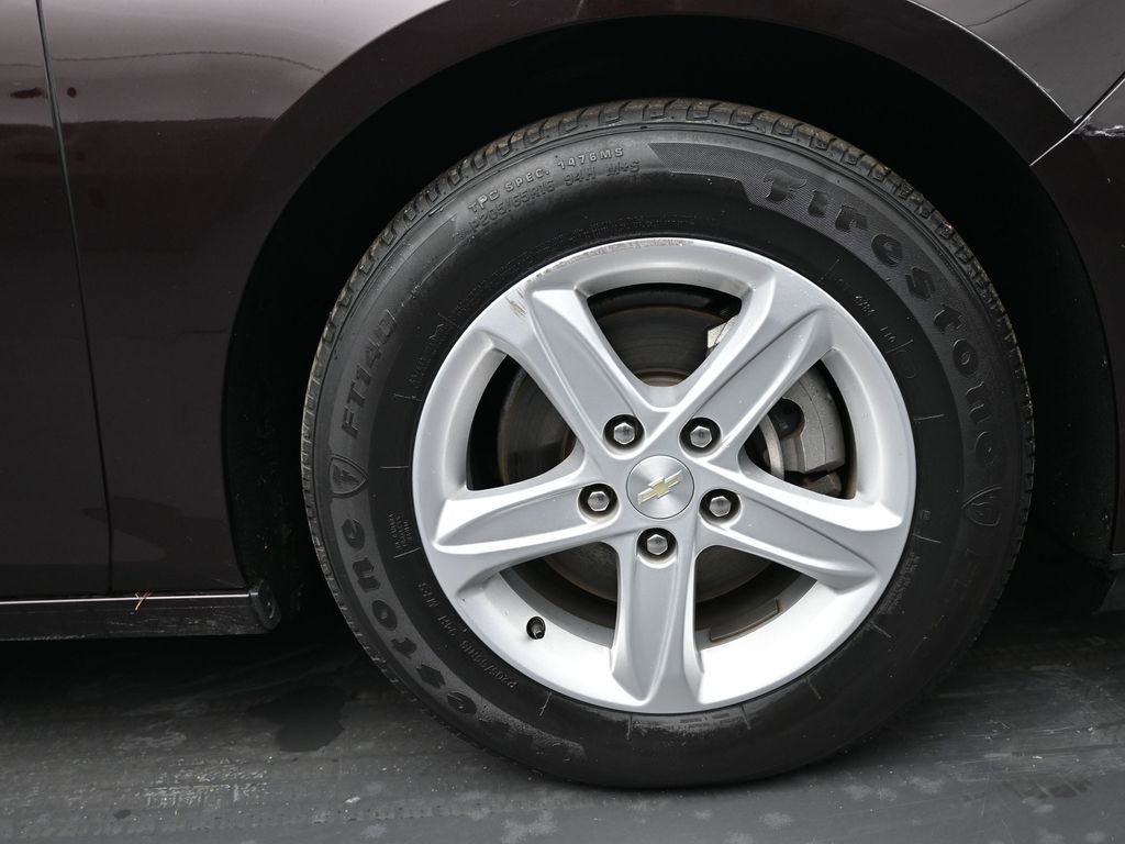 Used 2020 Chevrolet Malibu LS w/ Driver Confidence Package II image 2