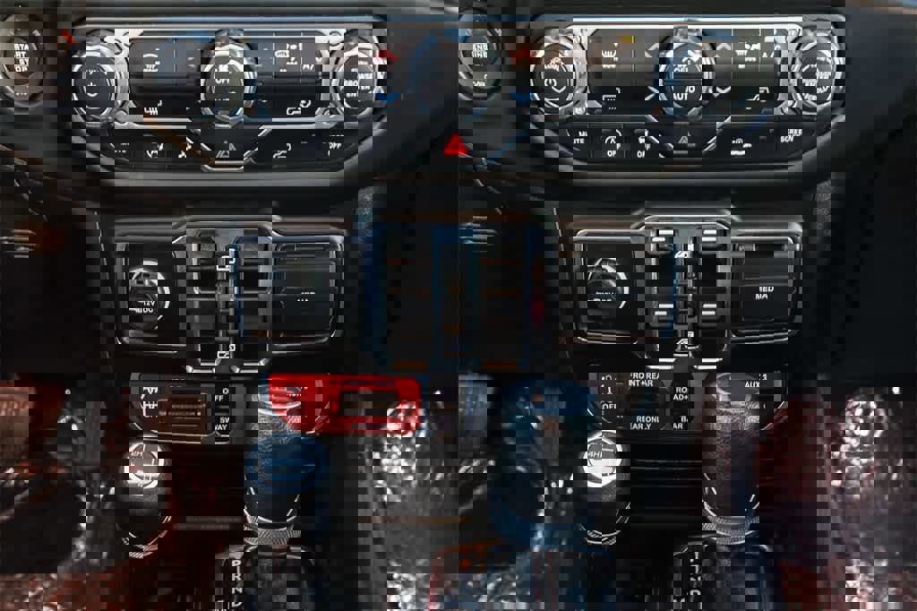 Used 2020 Jeep Gladiator Rubicon image 14