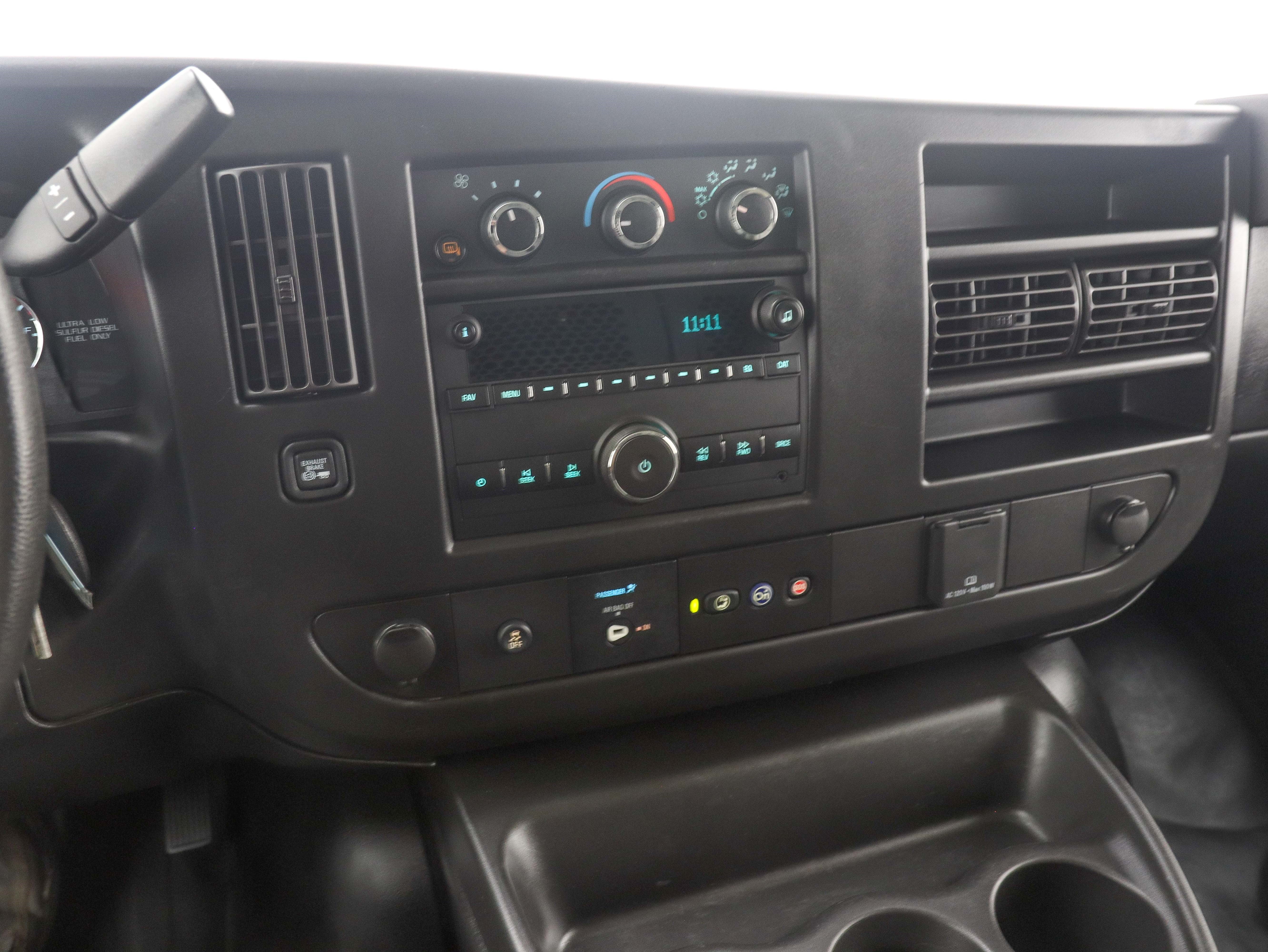 Used 2021 Chevrolet Express 2500 Extended RWD image 24