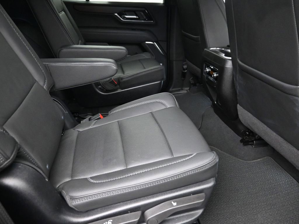 Used 2025 GMC Yukon Denali image 8