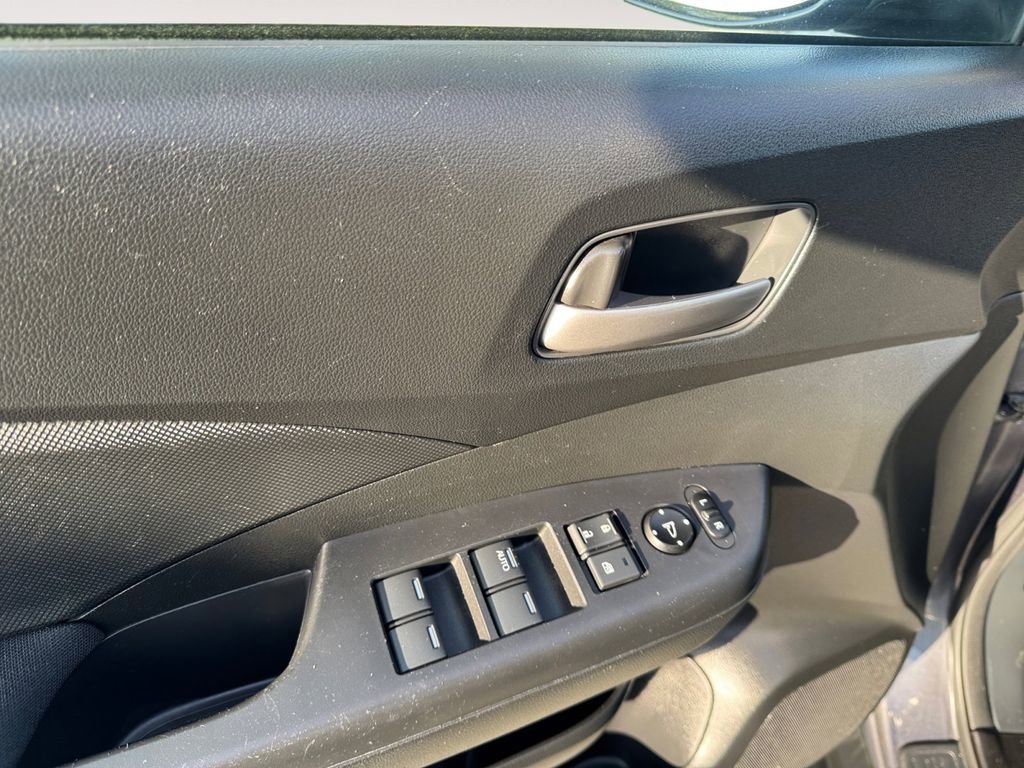 Used 2015 Honda CR-V LX image 16