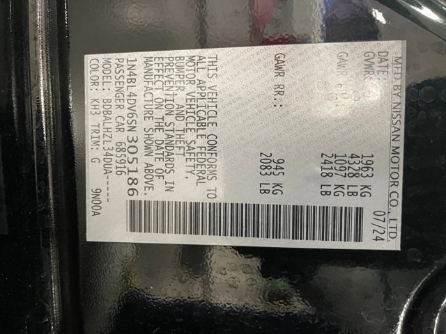 Used 2025 Nissan Altima 2.5 SV FWD image 24