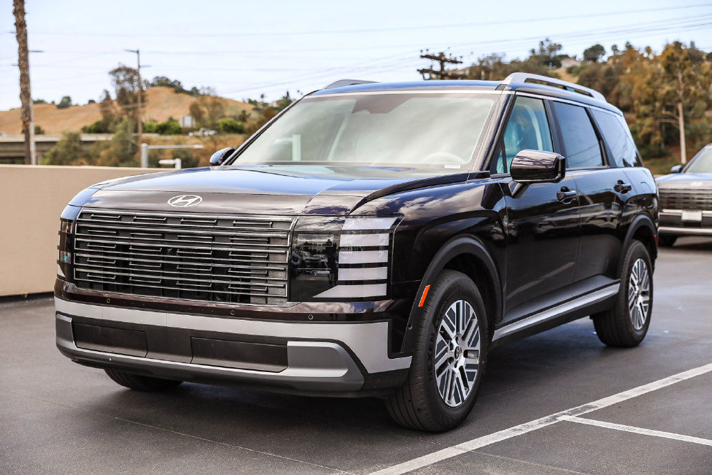 New 2026 Hyundai Palisade SEL Premium FWD image 3