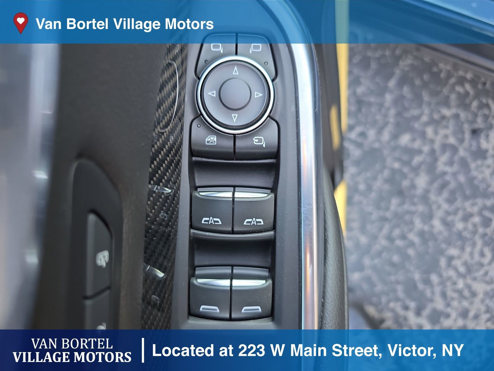 Used 2020 Cadillac XT4 Sport w/ Cold Weather Package image 11