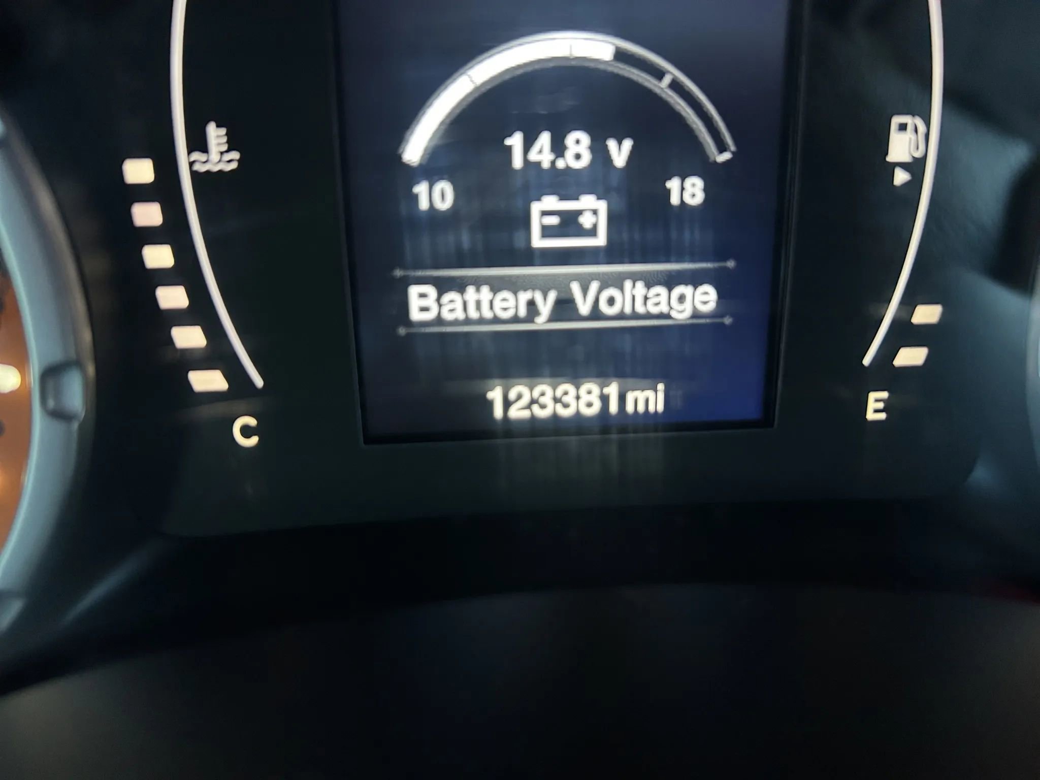 Used 2016 Jeep Renegade Latitude image 21