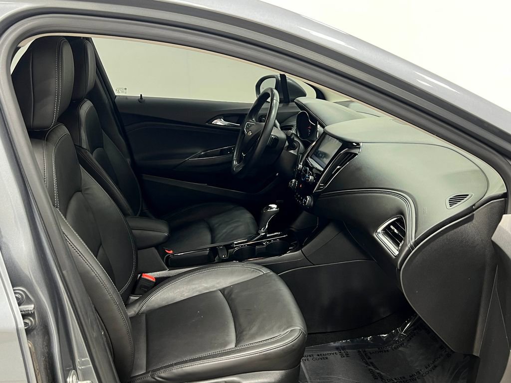 Used 2018 Chevrolet Cruze LT FWD image 33