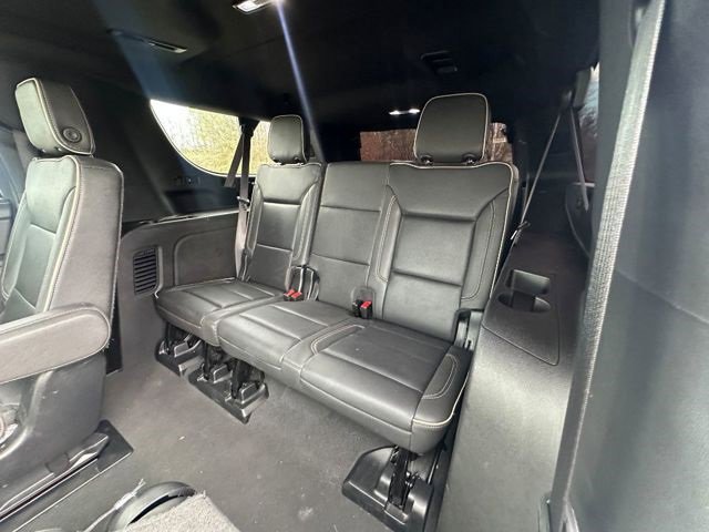 Used 2023 GMC Yukon XL SLT w/ Max Trailering Package image 5