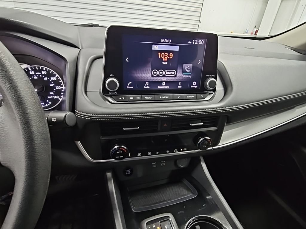 Used 2024 Nissan Rogue SV image 13