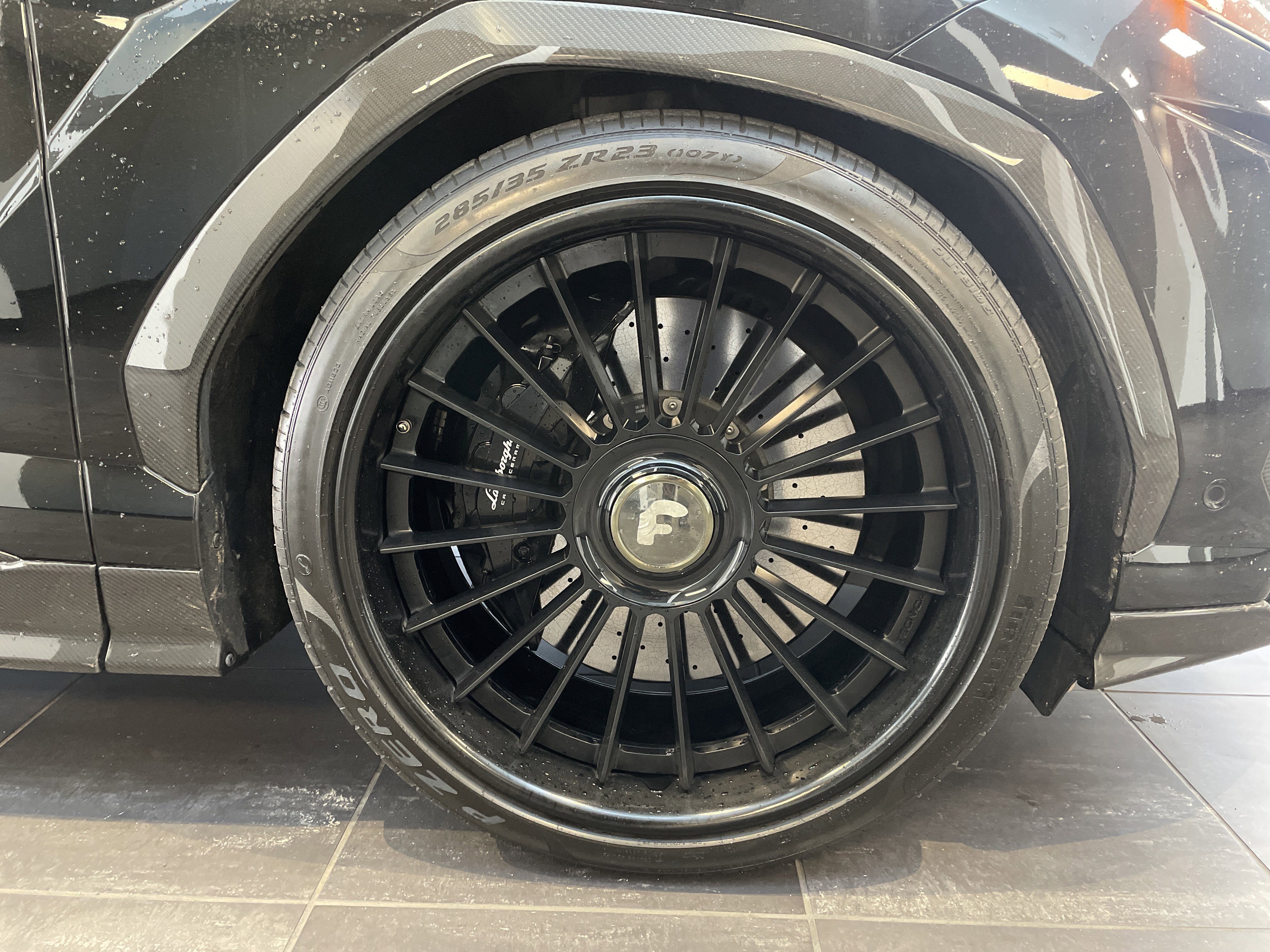 Used 2021 Lamborghini Urus image 12