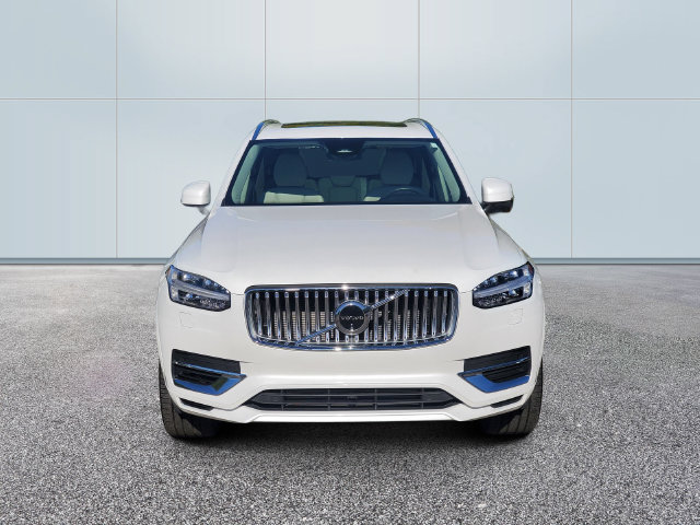 Used 2024 Volvo XC90 T8 Plus w/ Protection Package Premier AWD/4WD image 2