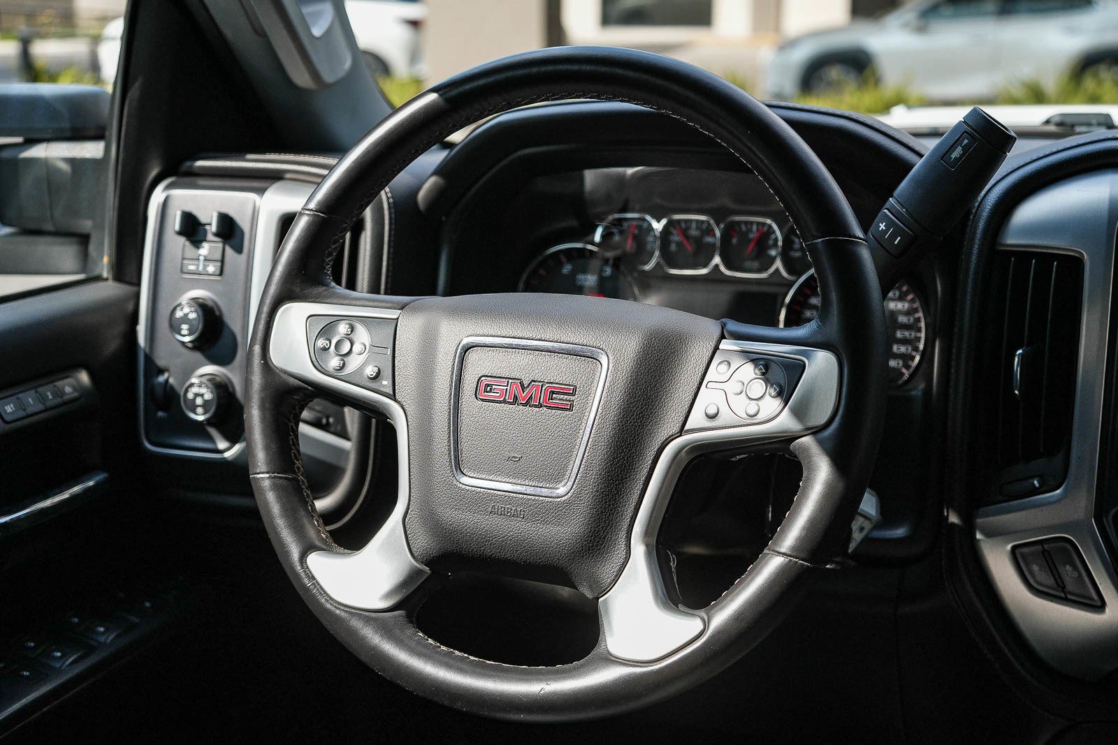 Used 2015 GMC Sierra 2500 SLT w/ SLT Preferred Package AWD/4WD image 14