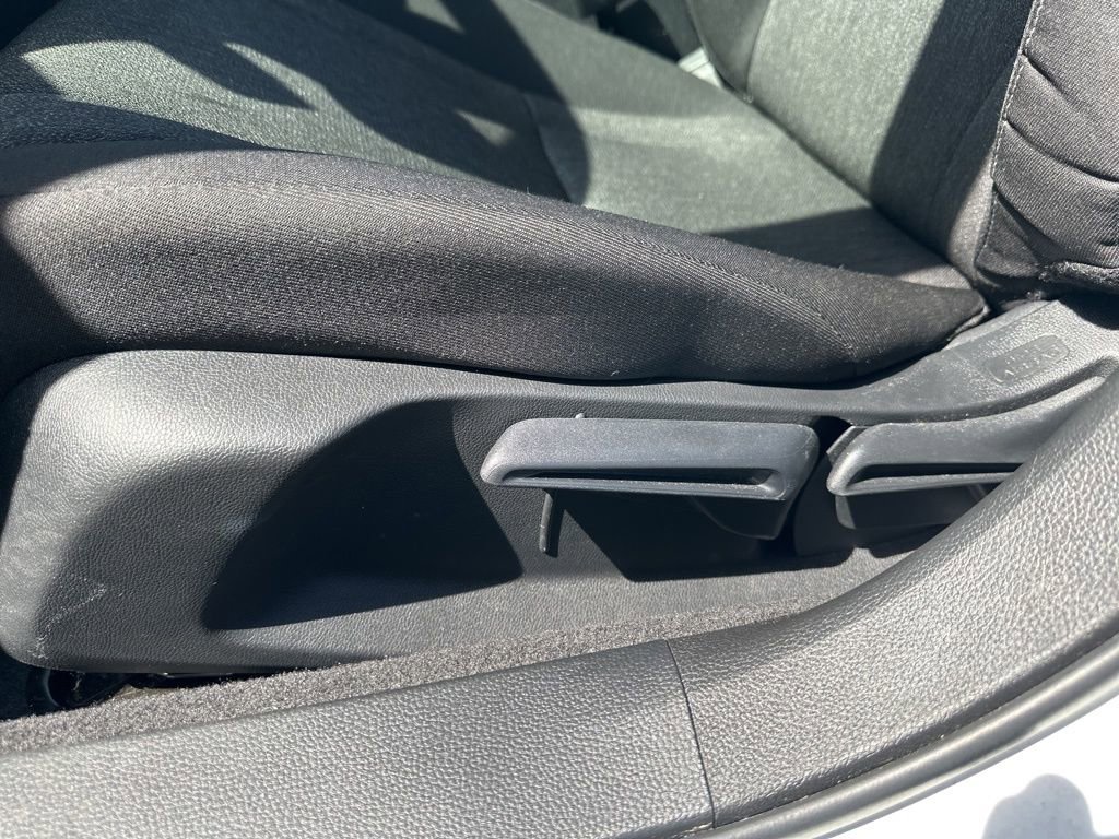 Used 2025 Honda Accord LX image 16