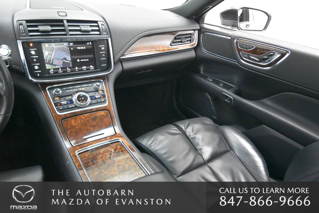 Used 2017 Lincoln Continental Reserve w/ Climate Package image 29