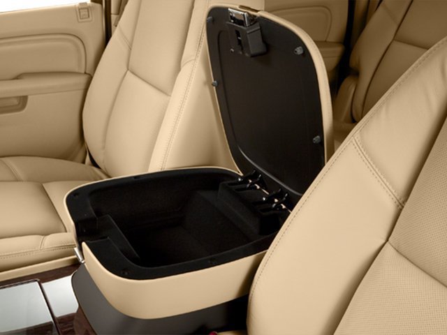 Used 2014 Cadillac Escalade ESV Platinum AWD/4WD image 40