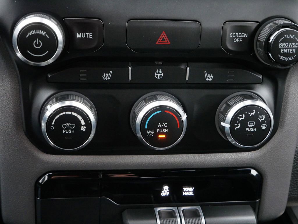 Used 2019 RAM 1500 Sport w/ Black Appearance Package image 31