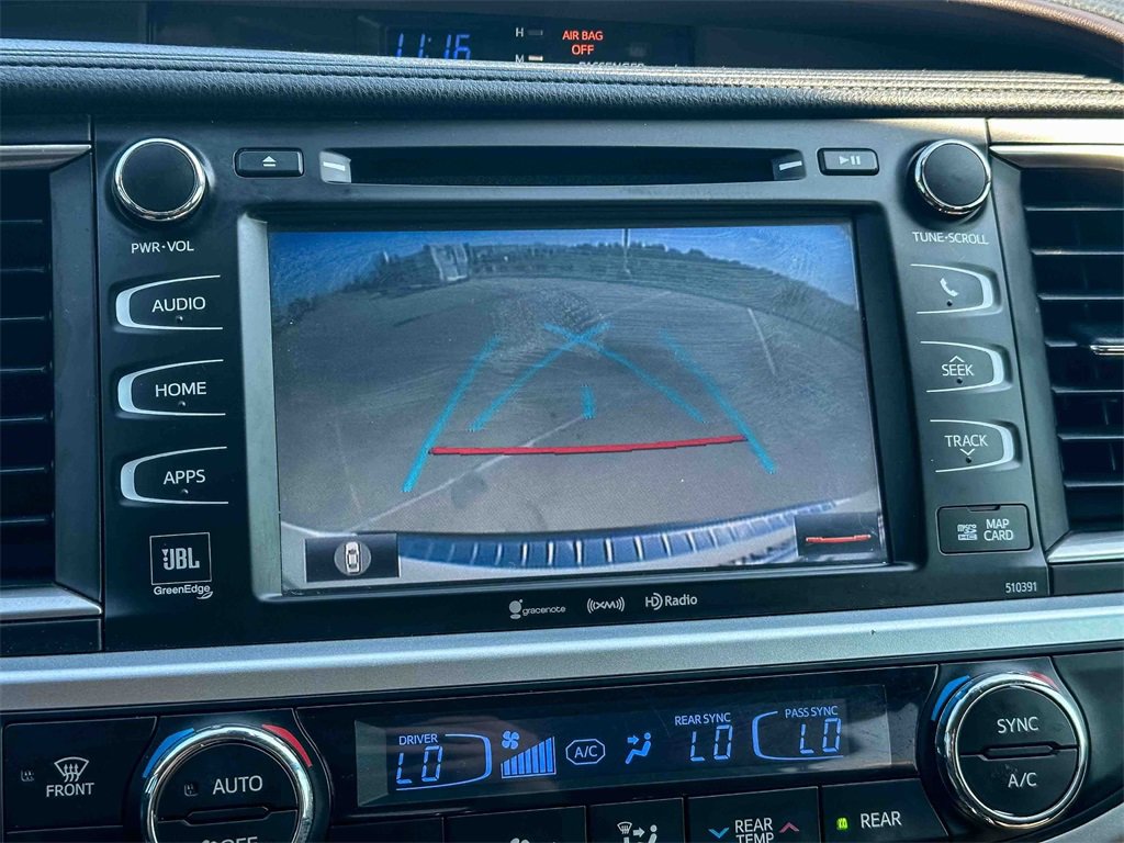 Used 2018 Toyota Highlander Limited Platinum image 32