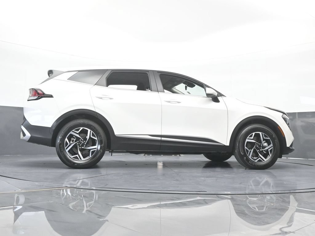 Used 2025 Kia Sportage LX FWD image 55