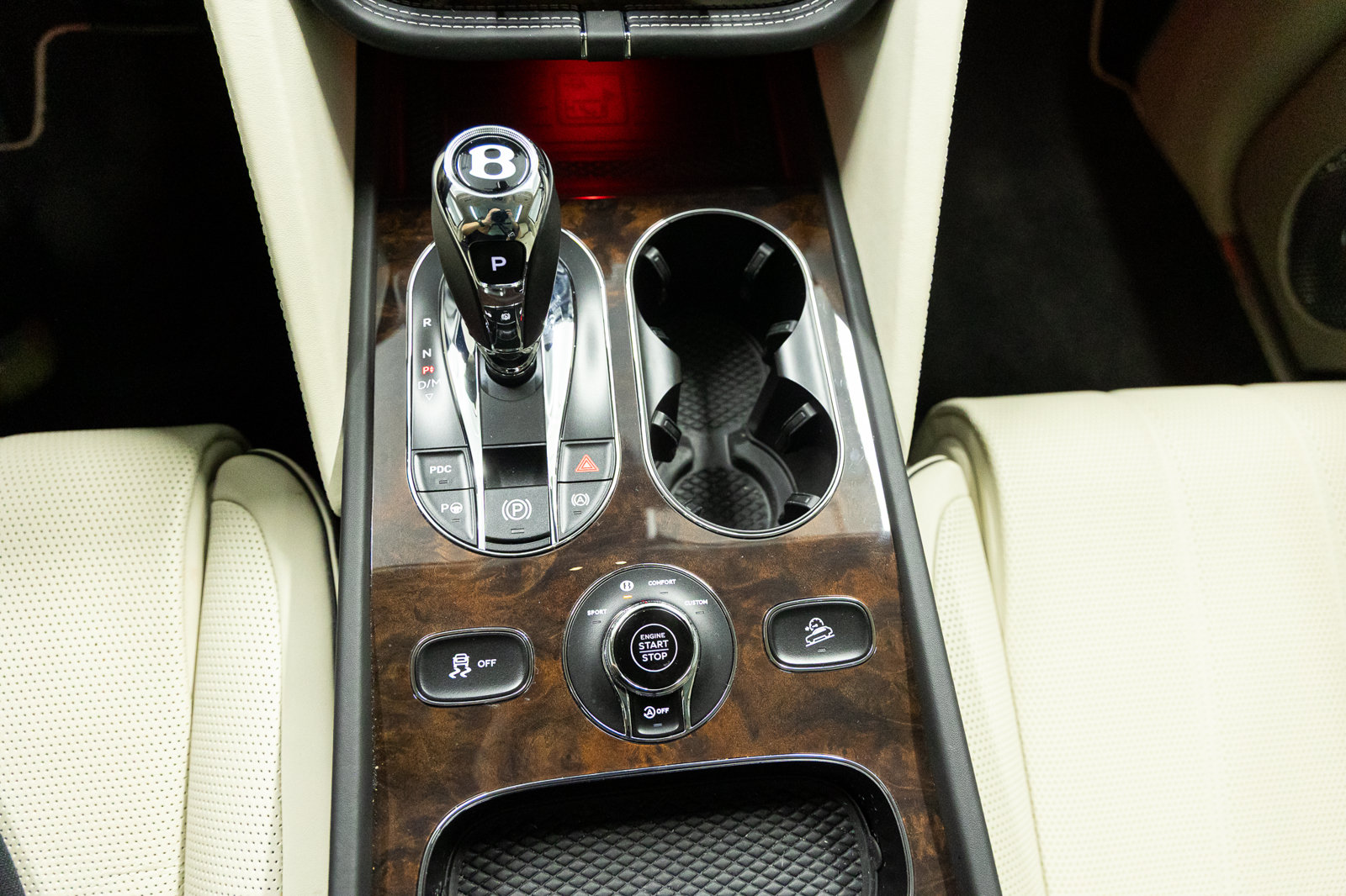 Certified 2023 Bentley Bentayga AWD/4WD image 44