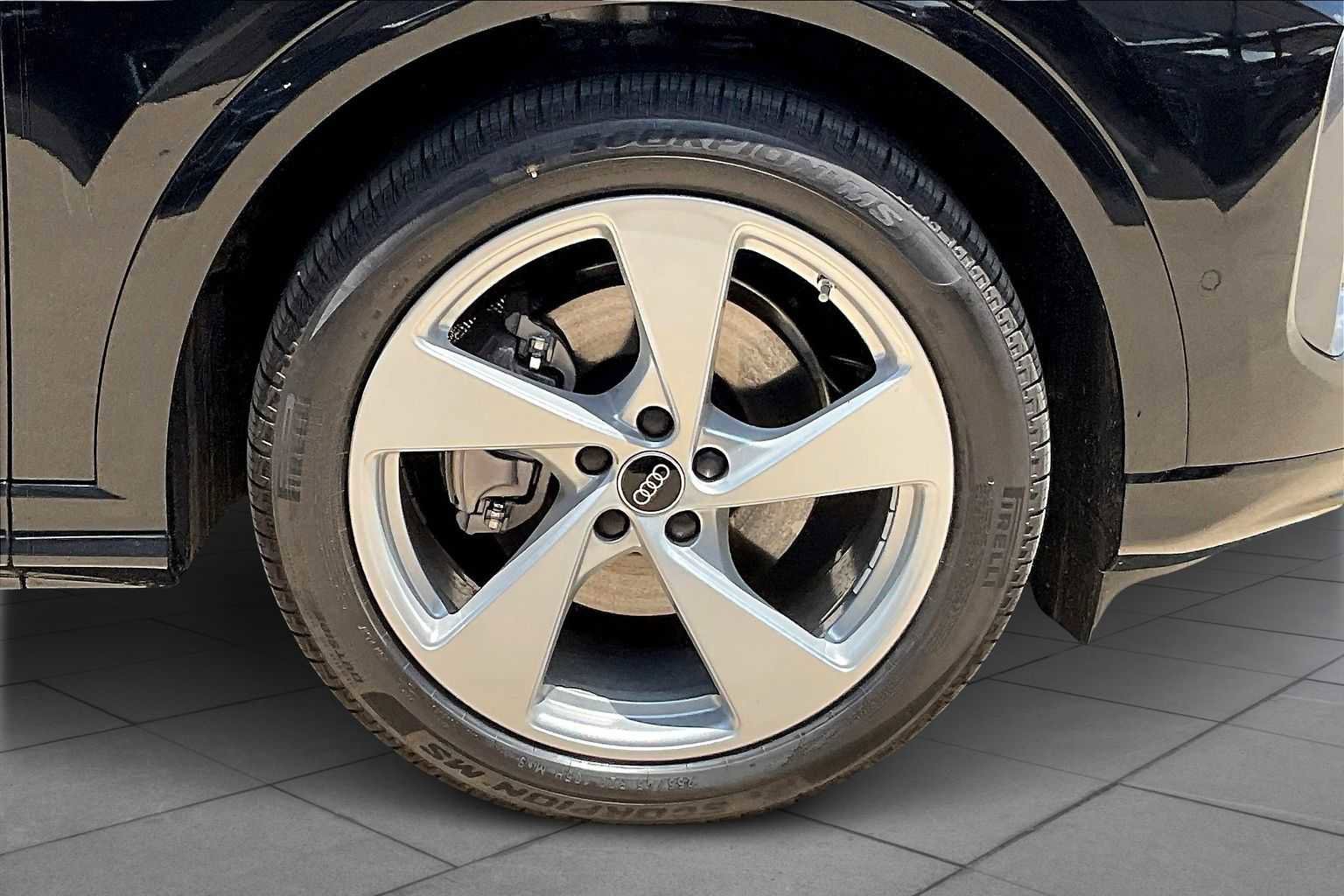 New 2025 Audi Q5 Prestige image 11