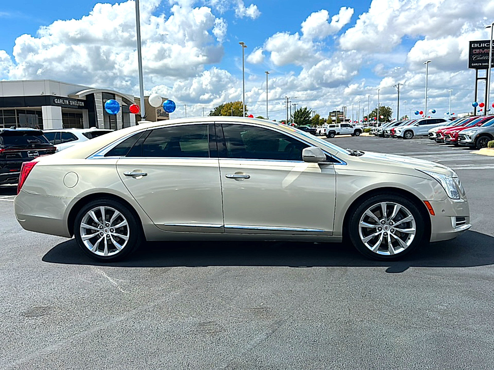 Used 2015 Cadillac XTS Luxury w/ Driver Awareness Package FWD image 9