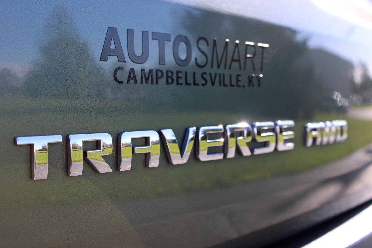 Used 2022 Chevrolet Traverse LT image 6