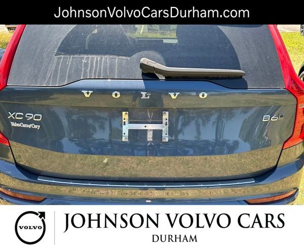 Used 2023 Volvo XC90 B6 Core w/ Protection Package Premier AWD/4WD image 3