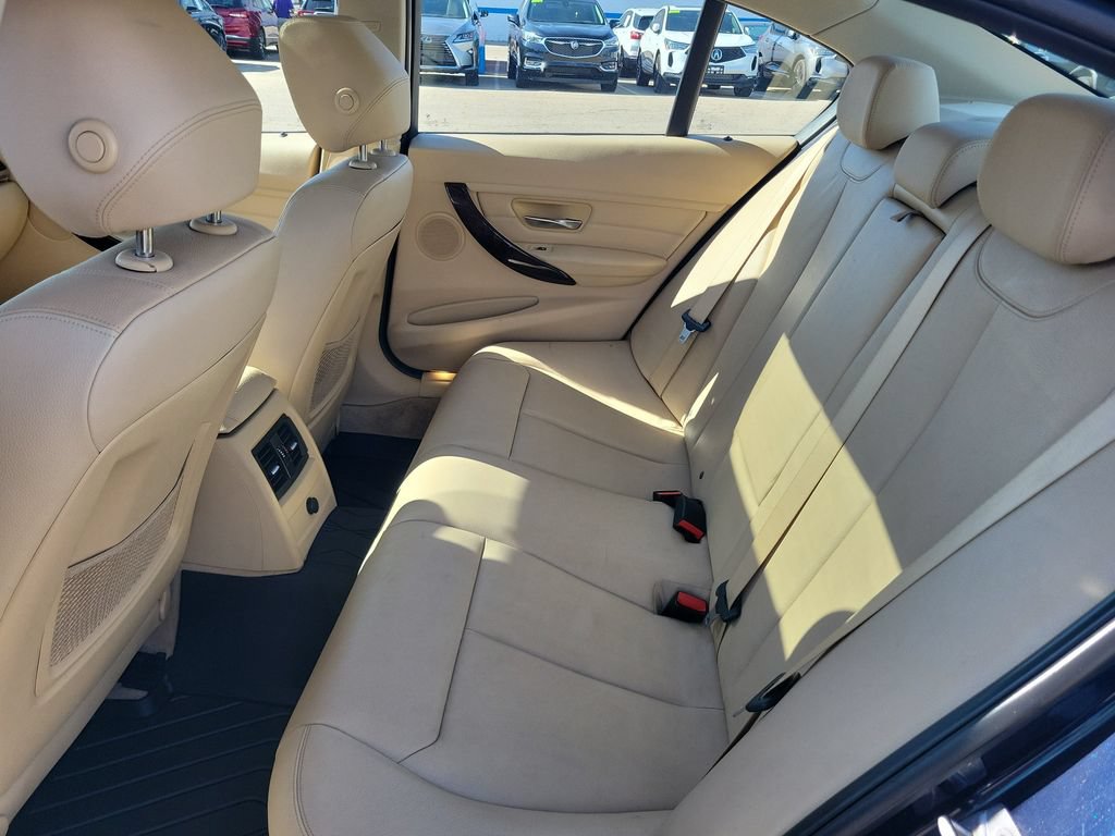 Used 2015 BMW 320i xDrive Sedan AWD/4WD image 26