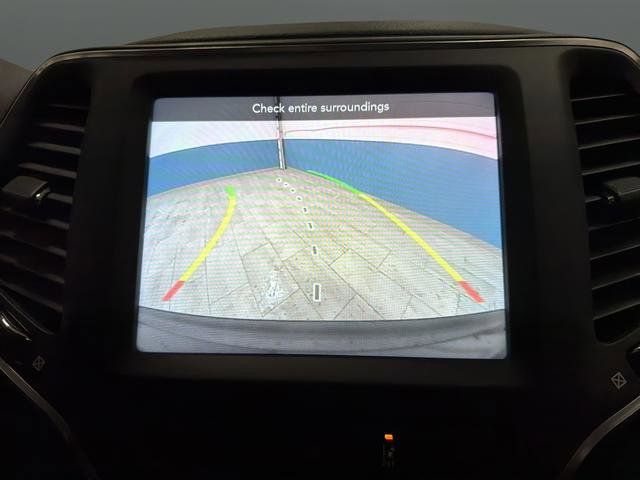 Used 2022 Jeep Cherokee Latitude Lux image 9